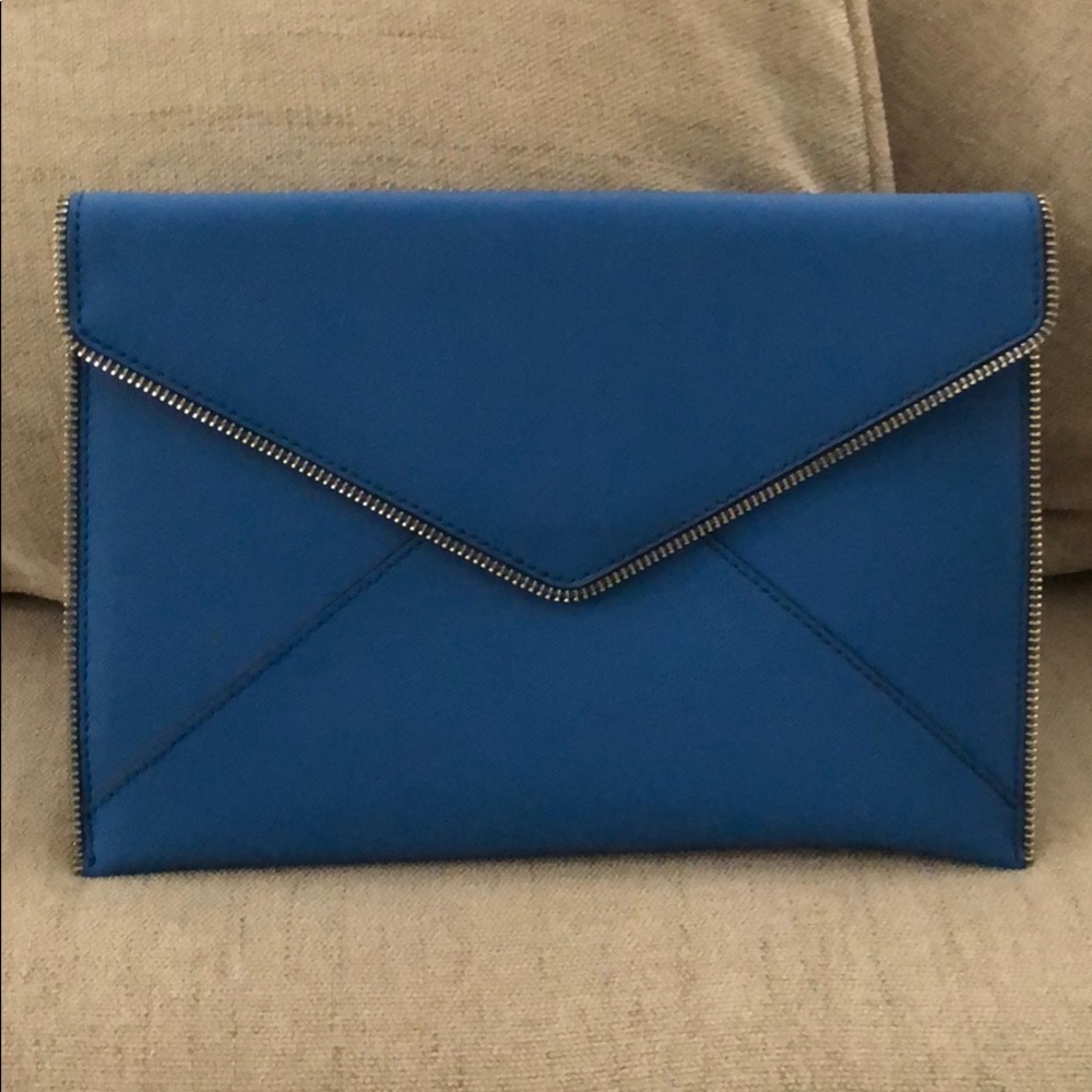 💙Rebecca Minkoff Leo Clutch (EUC)💙